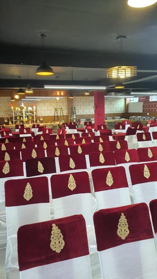Jb Residency Zirakpur !! Top Rated & Most Awarded Property In Zirakpur Hotel Bagian luar foto